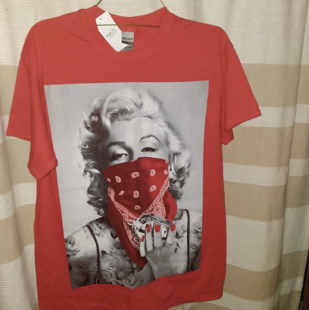 Marilyn "the bird" Monroe tee-shirt